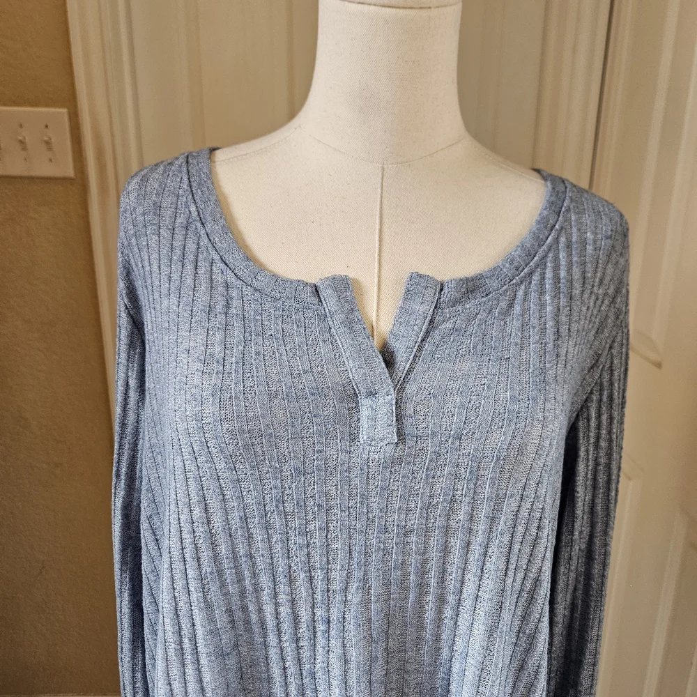 Nally & Millie Ribbed Knit Long Sleeve Top – Blue – Size L/XL NWT - Picture 4 of 11